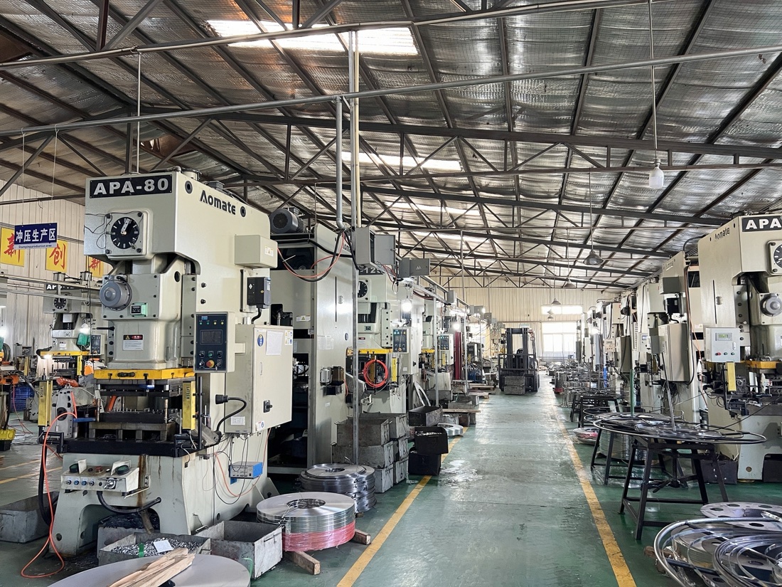 Stamping workshop with 25 production lines
